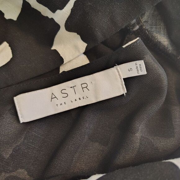 ASTR The Label Halter Cutout Midi Dress Small Puff Sleeve Open Back - Picture 10 of 11